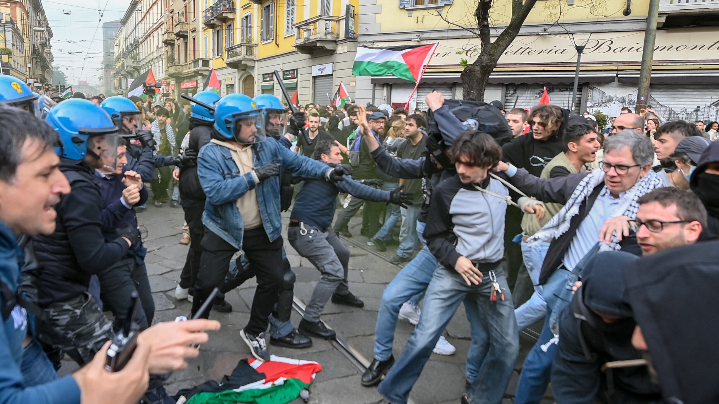 "Giorno di lotta". I Propal preparano le barricate per il 25 aprile