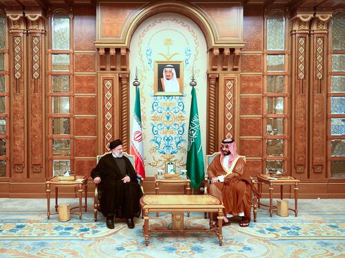 Raisi a bin Salman: "Baciamo le mani, Hamas ora resista". Nasrallah anti Usa