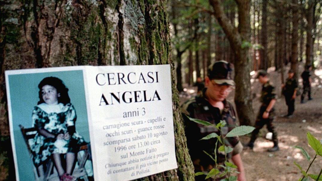 "C'è una ragazza...": le ricerche, la speranza. Dov'è Angela Celentano