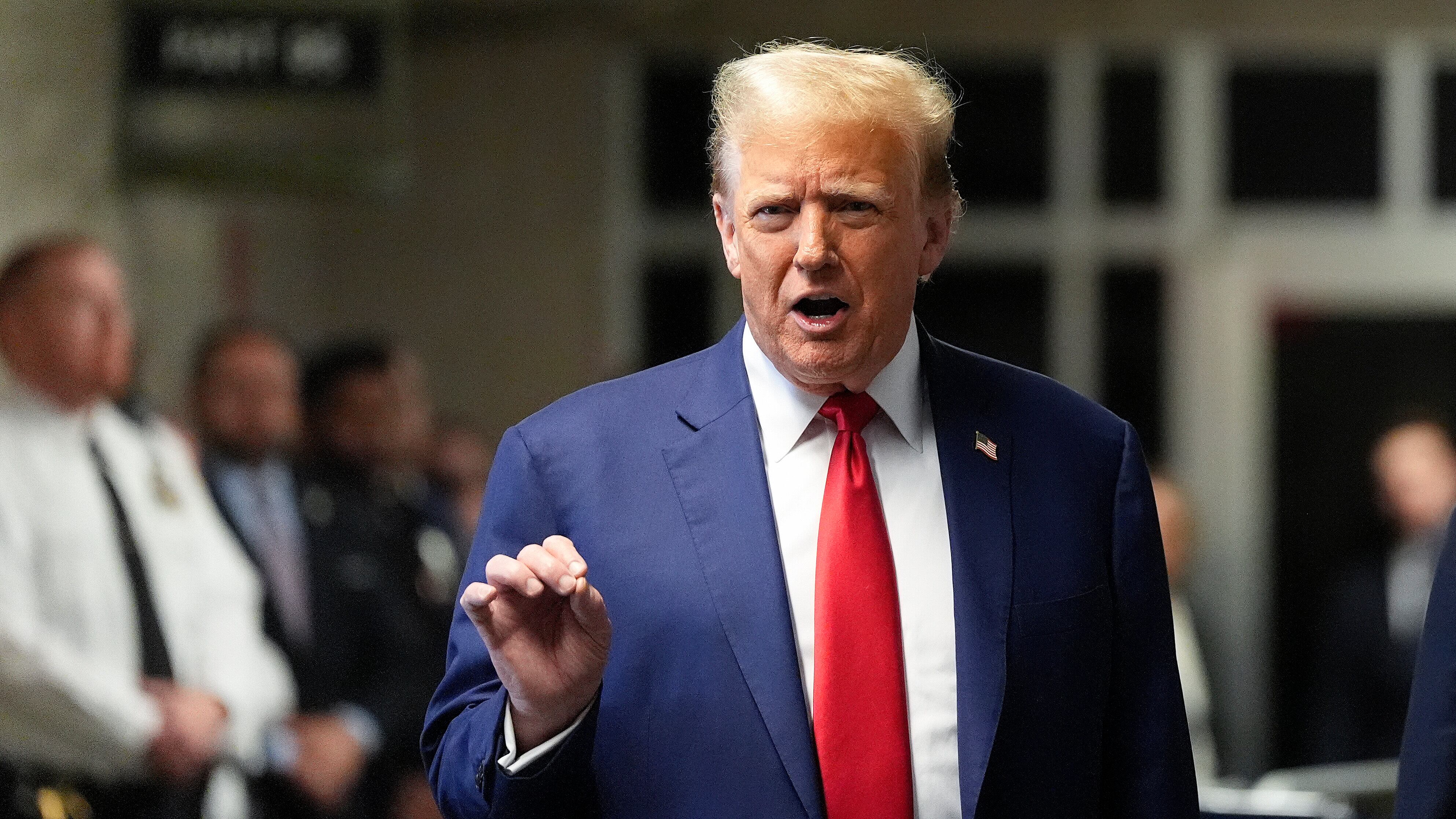 "Bombe su Mosca e Pechino": il "piano" di Trump svelato all'evento di raccolta fondi
