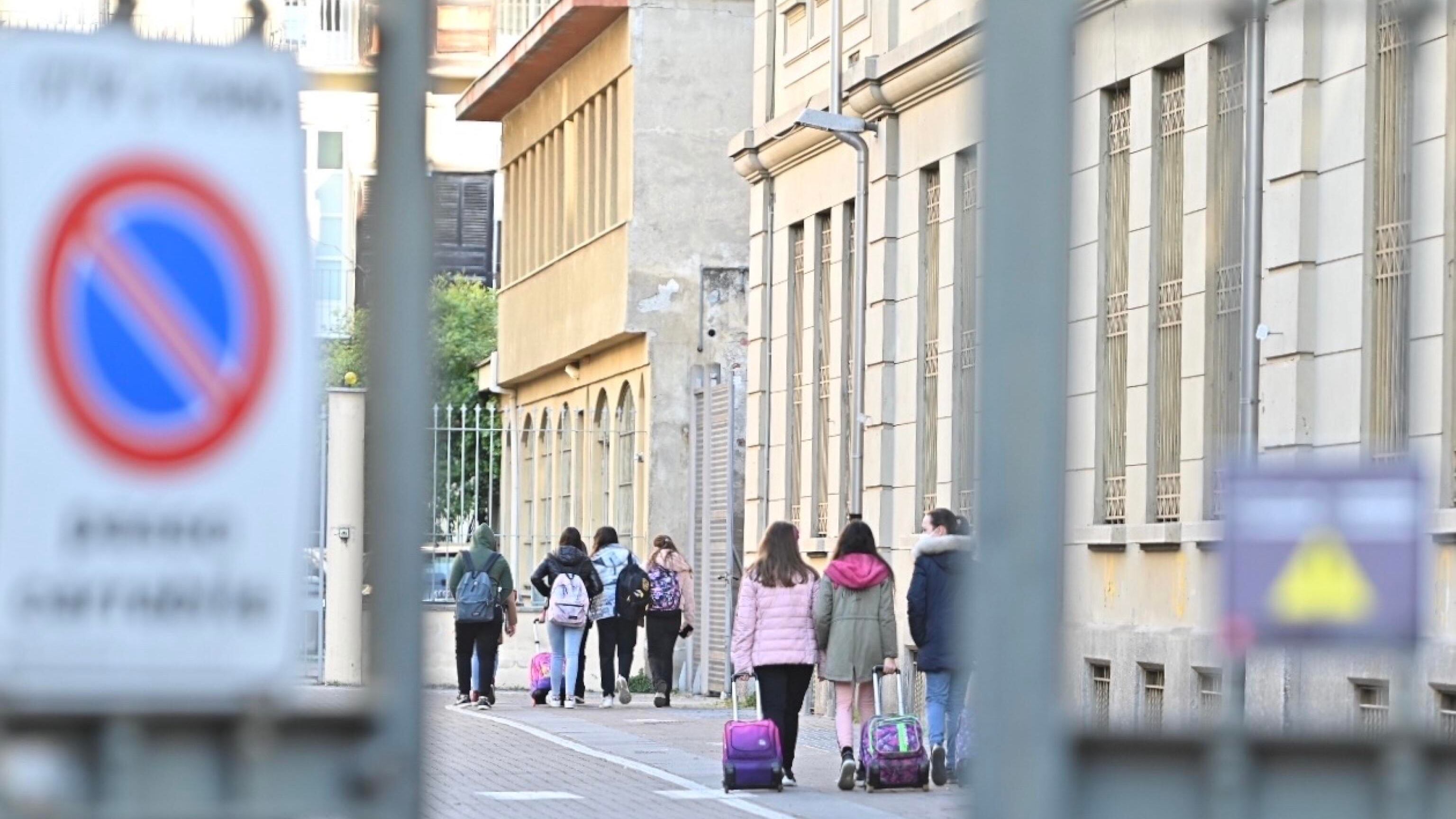 Ora iniziative speciali ma 70mila studenti in meno a settembre