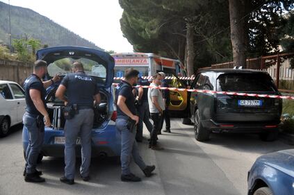 Trovato morto in auto il marito dell'eurodeputata Donato 8