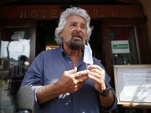 Grillo alla sbarra: al via il processo per l'aggressione a un giornalista