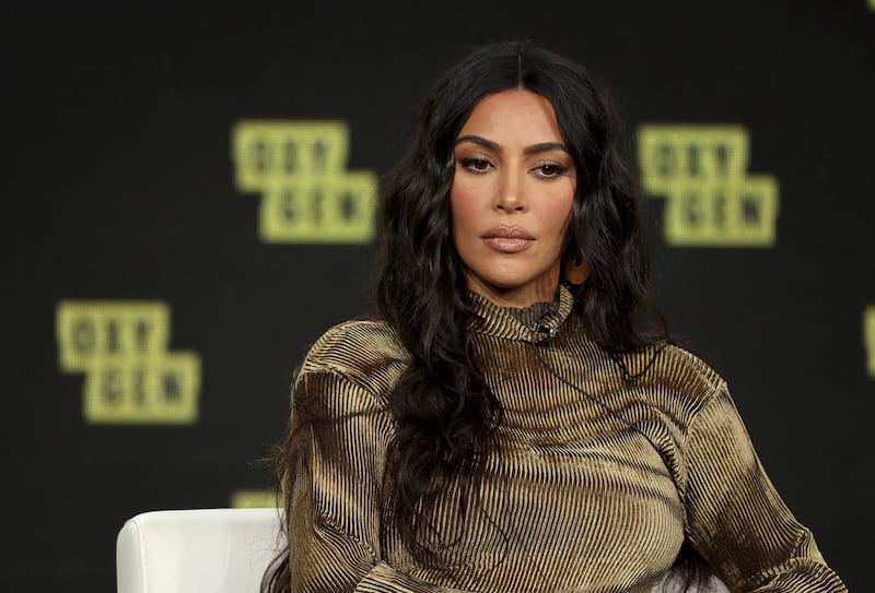 Kim Kardashian, i look sexy in foto 4