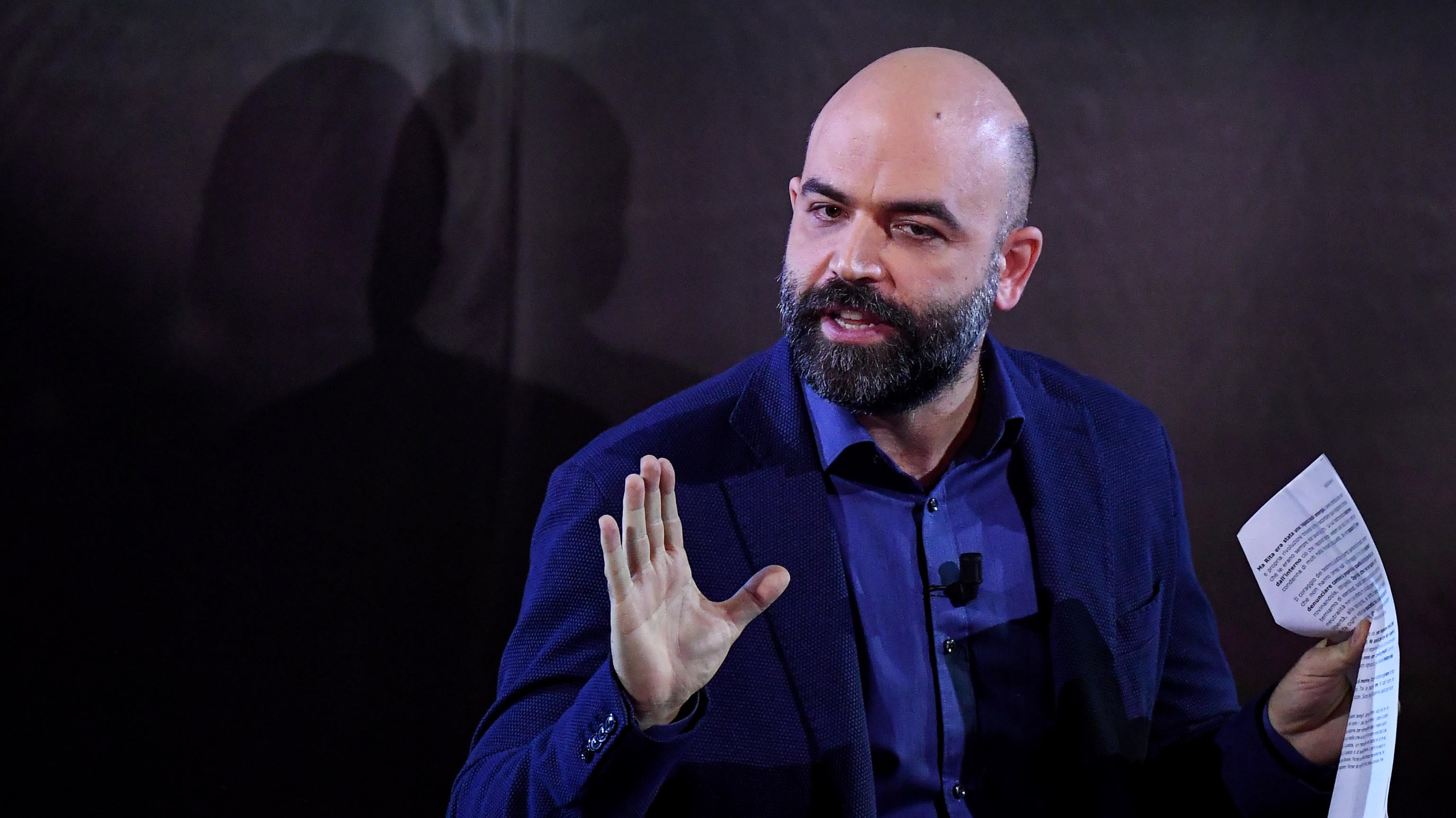 "Direi ancora bastarda". Saviano insulta la Meloni