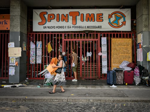 Spin Time, l’ultima idea del Campidoglio: gli ex occupanti nelle case dei romani