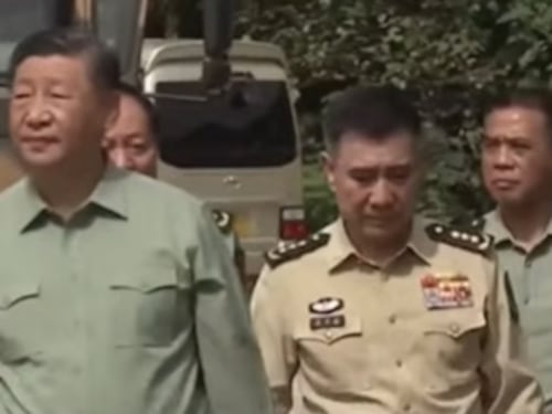 La visita alle forze missilistiche poi il messaggio di Xi: "Pronti al combattimento"
