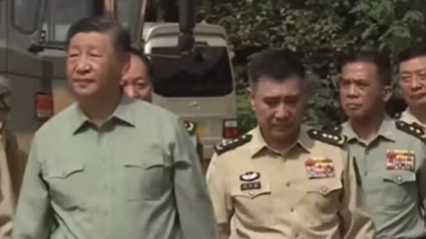 La visita alle forze missilistiche poi il messaggio di Xi: "Pronti al combattimento"