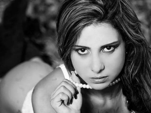 Modella muore dopo intervento: "Era ossessionata dall'aspetto"