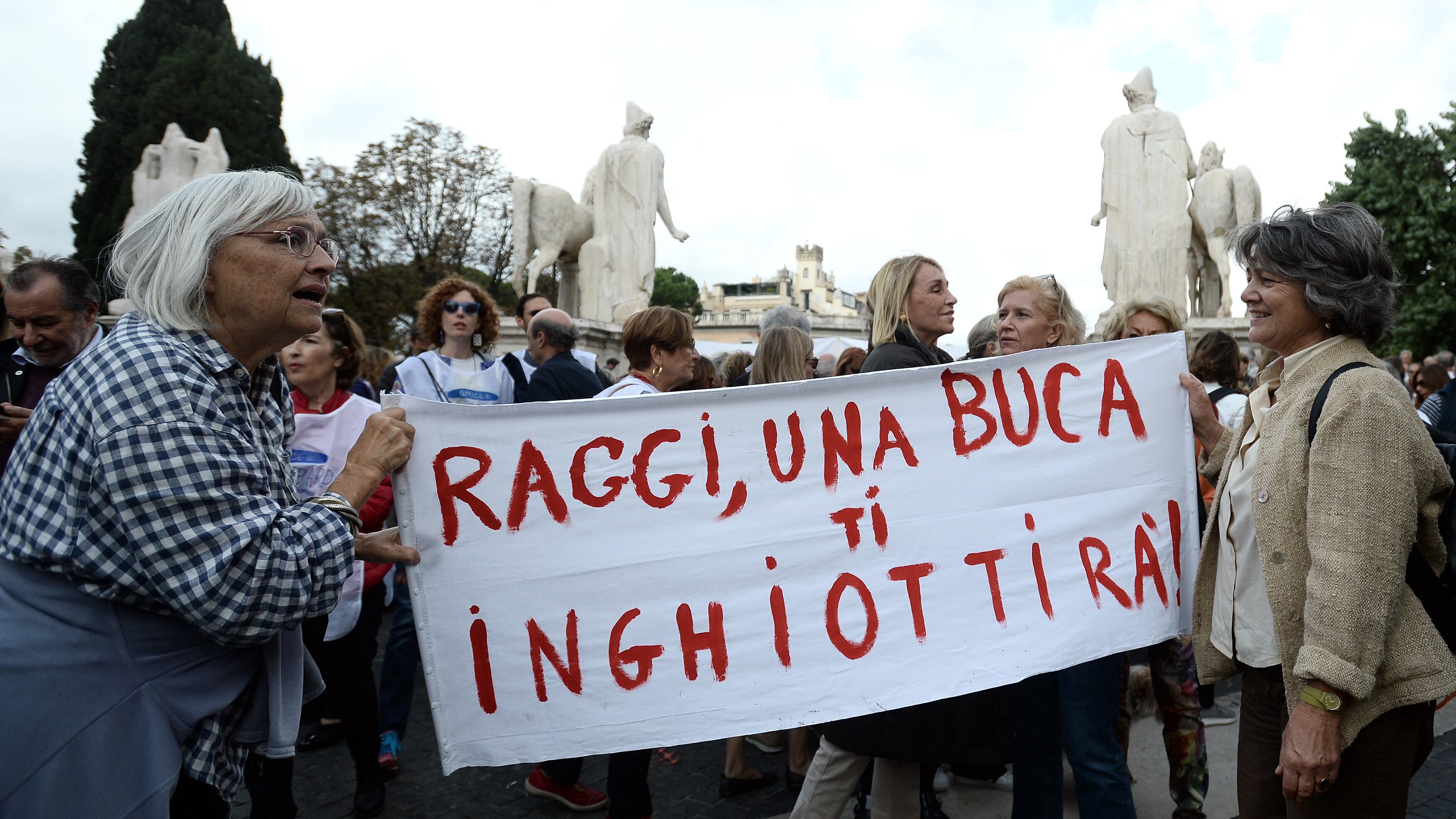 Gasdotto, Alta velocità, Raggi: grillini in piazza contro i 5s