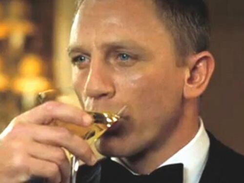 Il Bond di Daniel Craig è quello più "ubriaco"