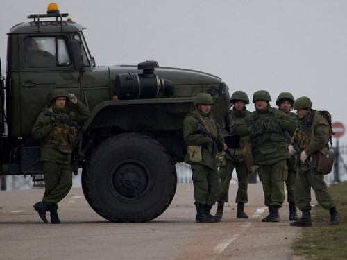 Fidanza: "L'Ue protegga gli italiani in Crimea"