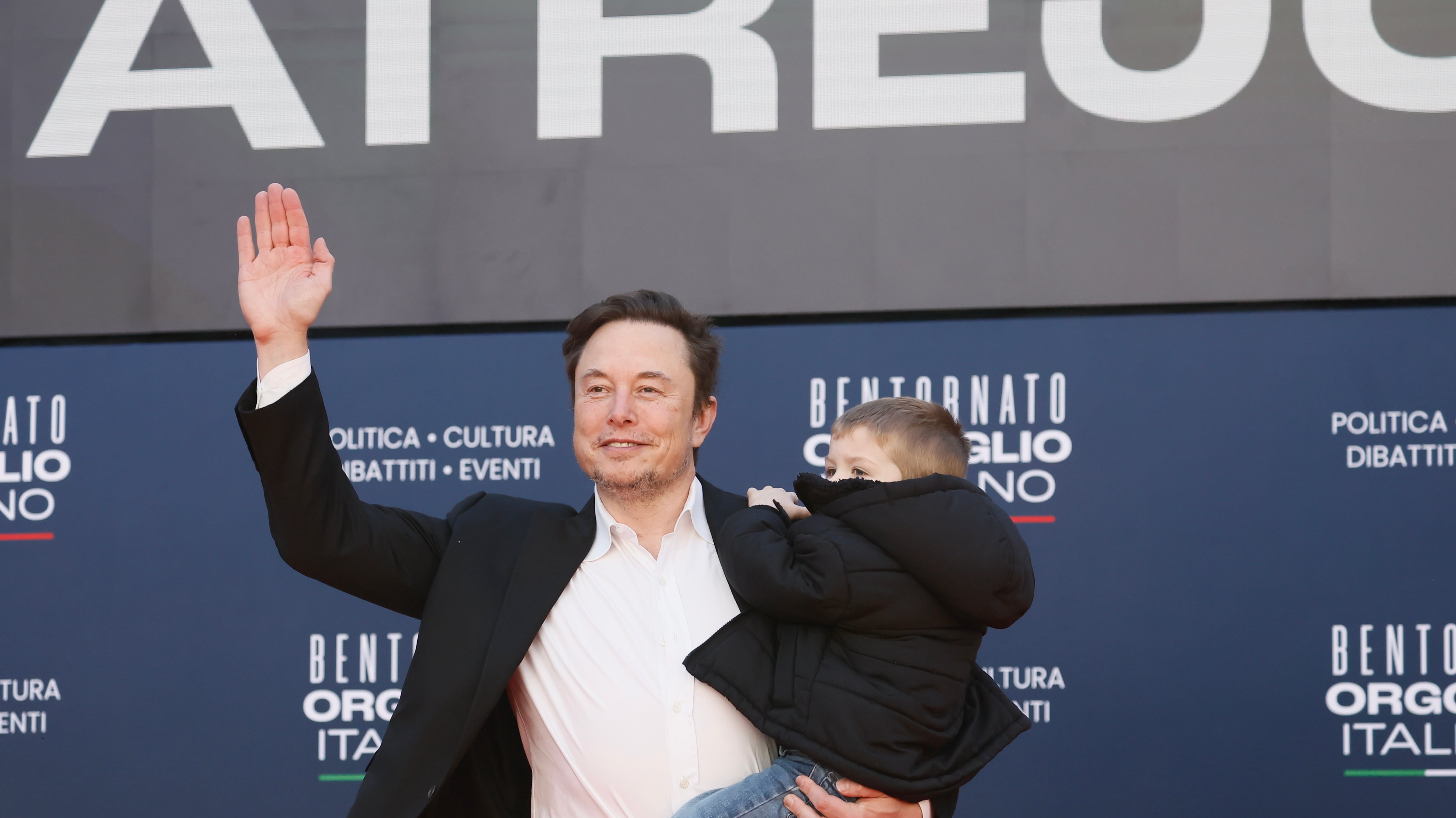 La festa di Atreju. Rama: "Italia paese fratello". Musk: "Fate figli". E Sunak: "Stop ai trafficanti"