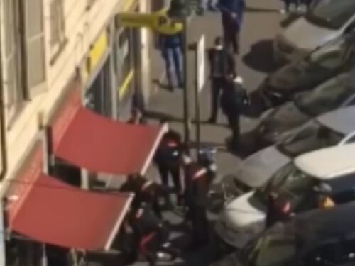 Torino, paura alle poste: senegalese aggredisce utenti e carabinieri