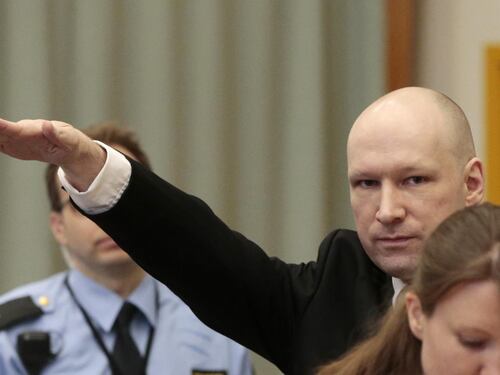 Norvegia, Breivik vince la causa contro lo Stato: "Violati i suoi diritti"