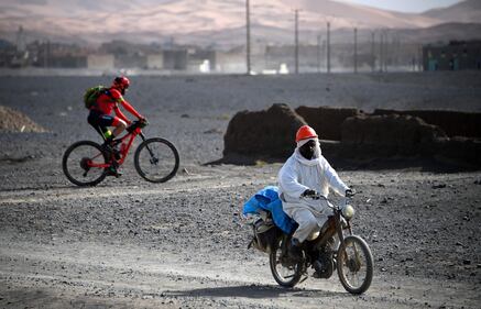In Marocco si corre la Titan Desert, la gara per mountain biker nel deserto 2