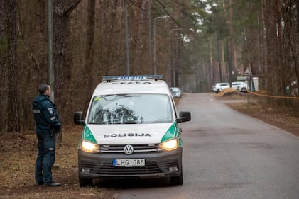 Polizia fuori casa di Vokov 11