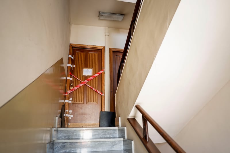 “Mio figlio ha fatto del male a uno”, poi la scoperta choc: un corpo smembrato nascosto in sacchi neri