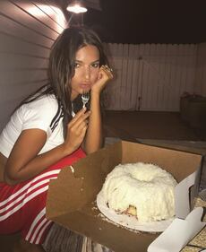 Emily Ratajkowski, le foto sexy 4