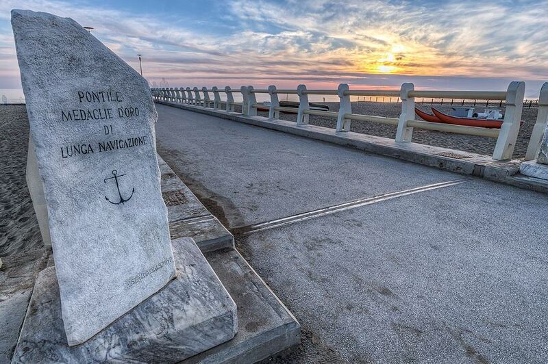 Il pontile di Forte dei Marmi, da Wikipedia