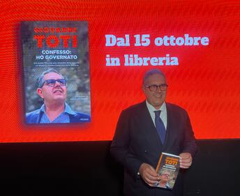 Giovanni Toti col direttore Alessandro Sallusti presentano il libro "Confesso: ho governato" 1