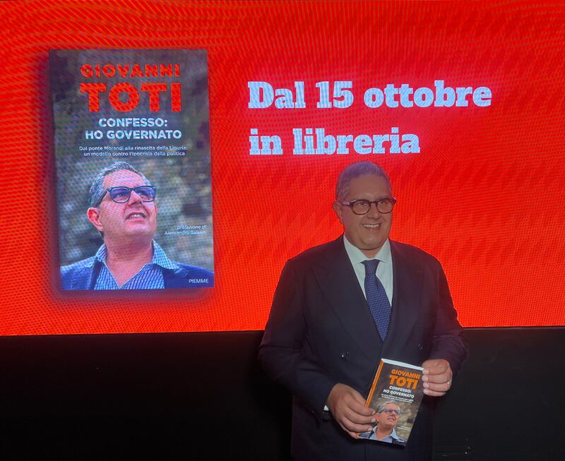 Giovanni Toti col direttore Alessandro Sallusti presentano il libro "Confesso: ho governato" 1