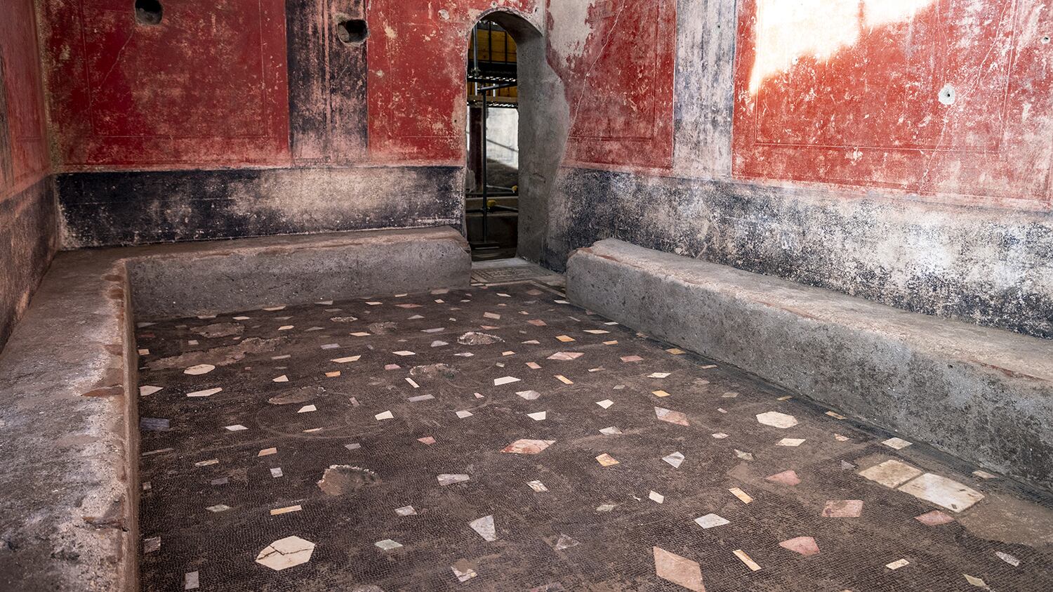 Pompei, la nuova scoperta: ecco cosa è stato riportato alla luce negli scavi