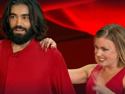 "Ma che vuole questa". Lo show della gelosia di Selvaggia Lucarelli a Ballando