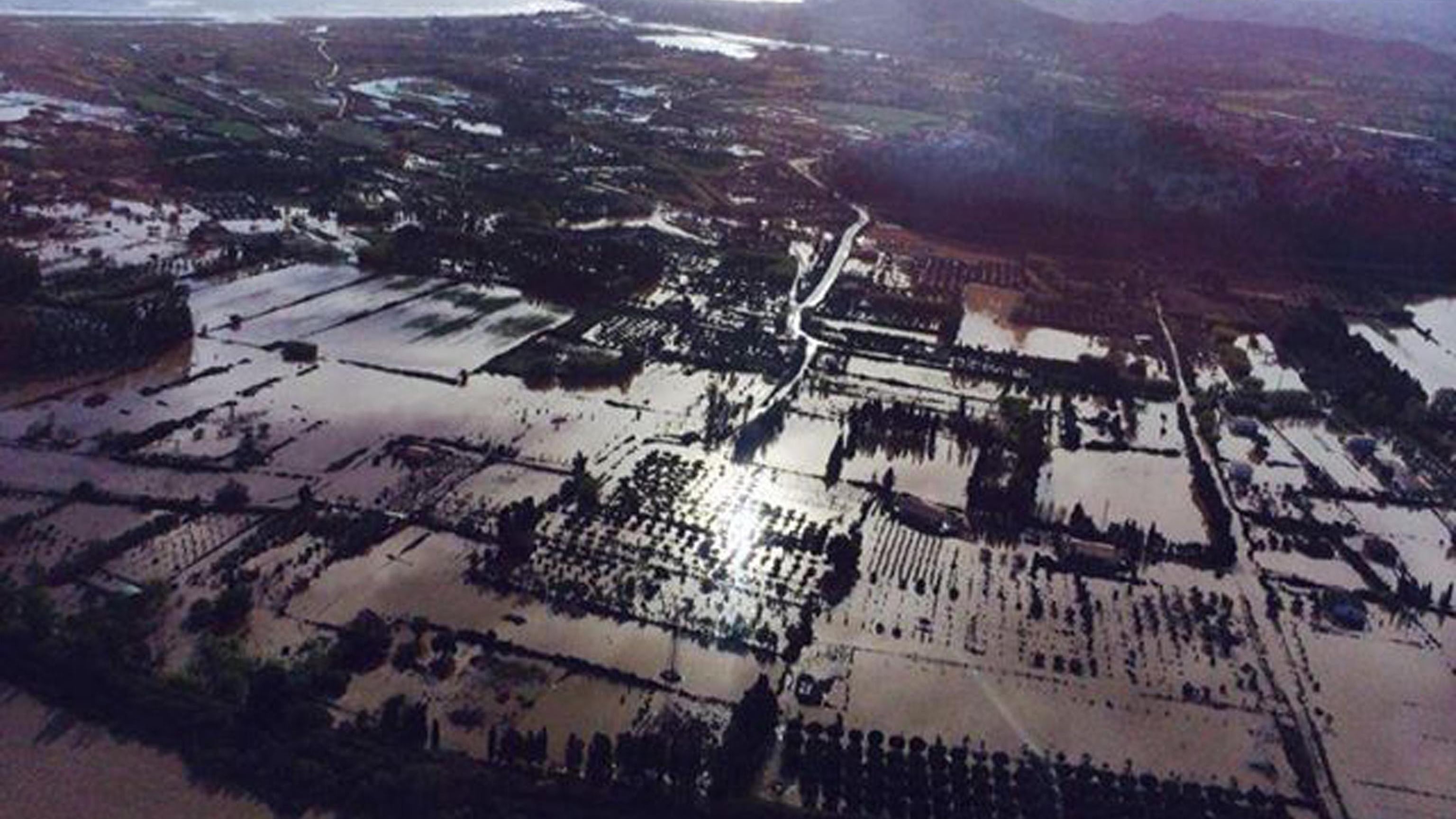 Lacrime, fango e funerali Pronti 200 milioni per ricostruire l'isola