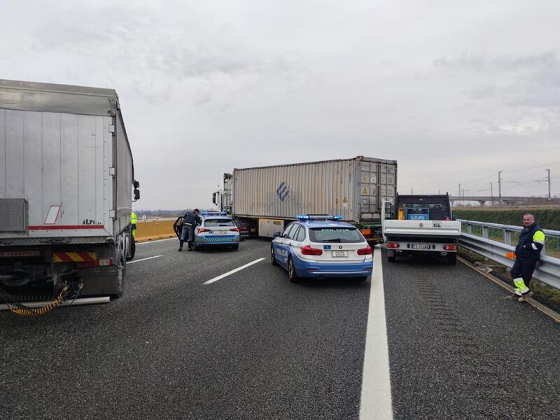 Tentato assalto a un portavalori sulla A4 Milano-Torino 2