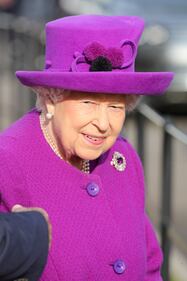 La Regina Elisabetta in viola per la Royal British Legion Industries 2