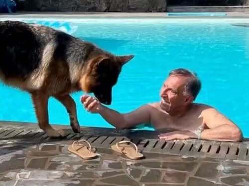 L’estate al mare di La Russa: “In spiaggia solo per il bagno”
