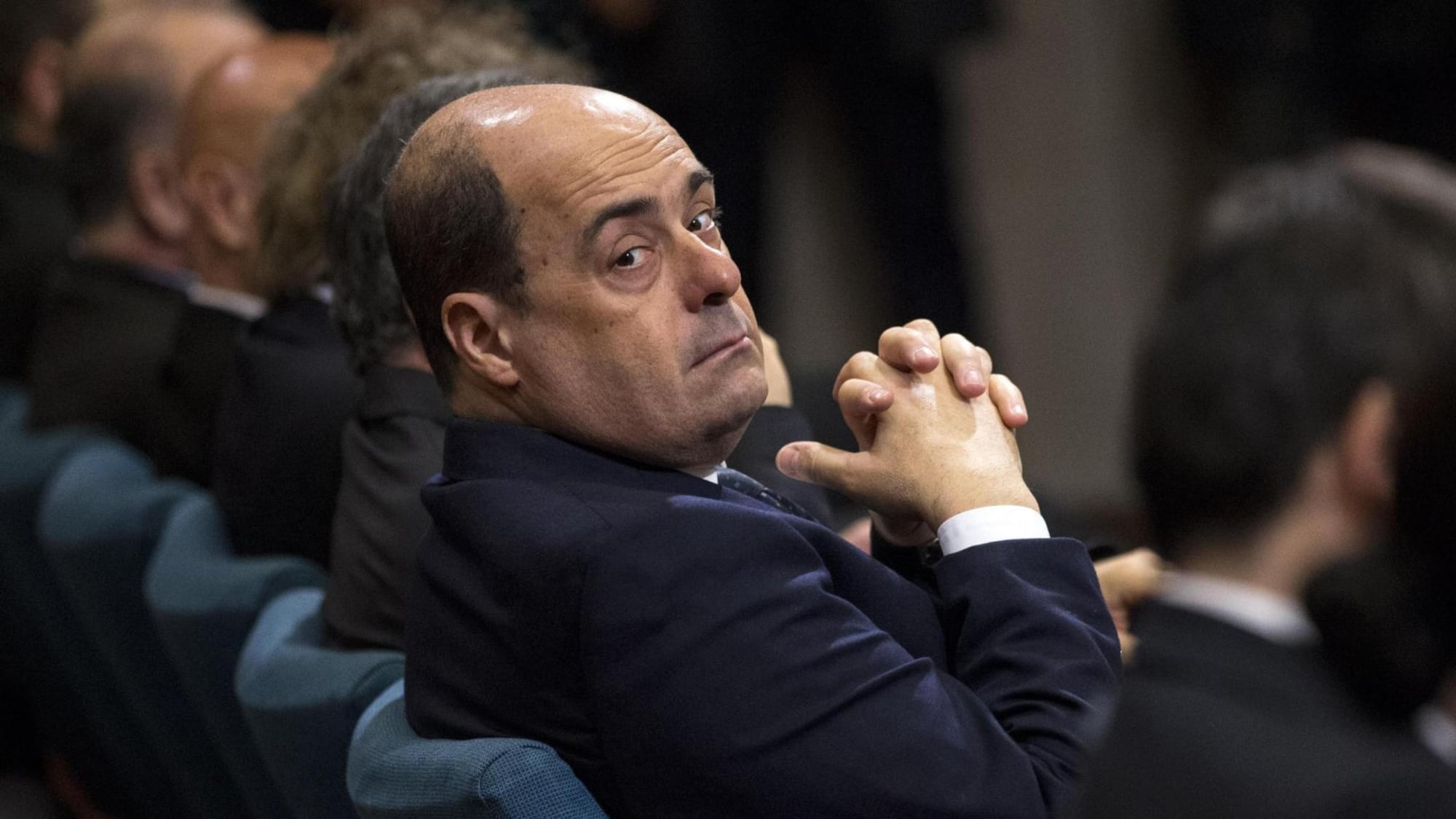 Zingaretti regala le case popolari agli abusivi
