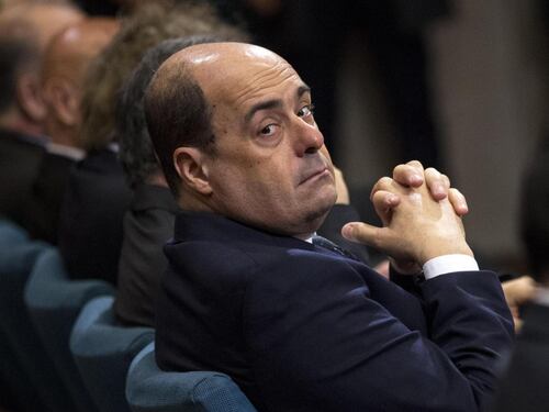 Zingaretti regala le case popolari agli abusivi