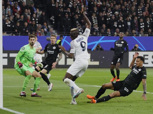 Champions, Napoli corsaro a Francoforte: supera 2-0 l'Eintracht