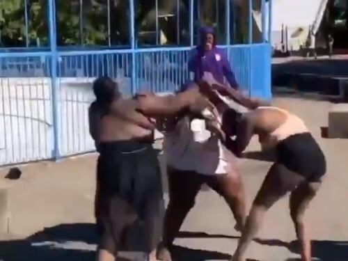 Rissa al parco acquatico fra donne afroamericane: volano insulti e le botte