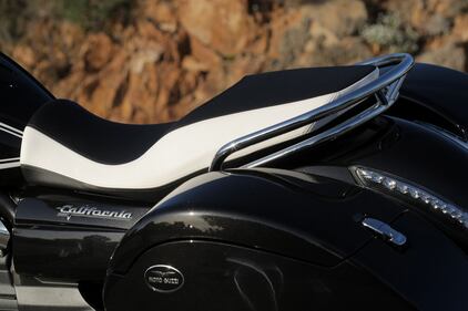 Moto Guzzi California 1400 Touring 8
