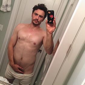 #NationalSendANudeDay, tra battute e selfie famosi 14