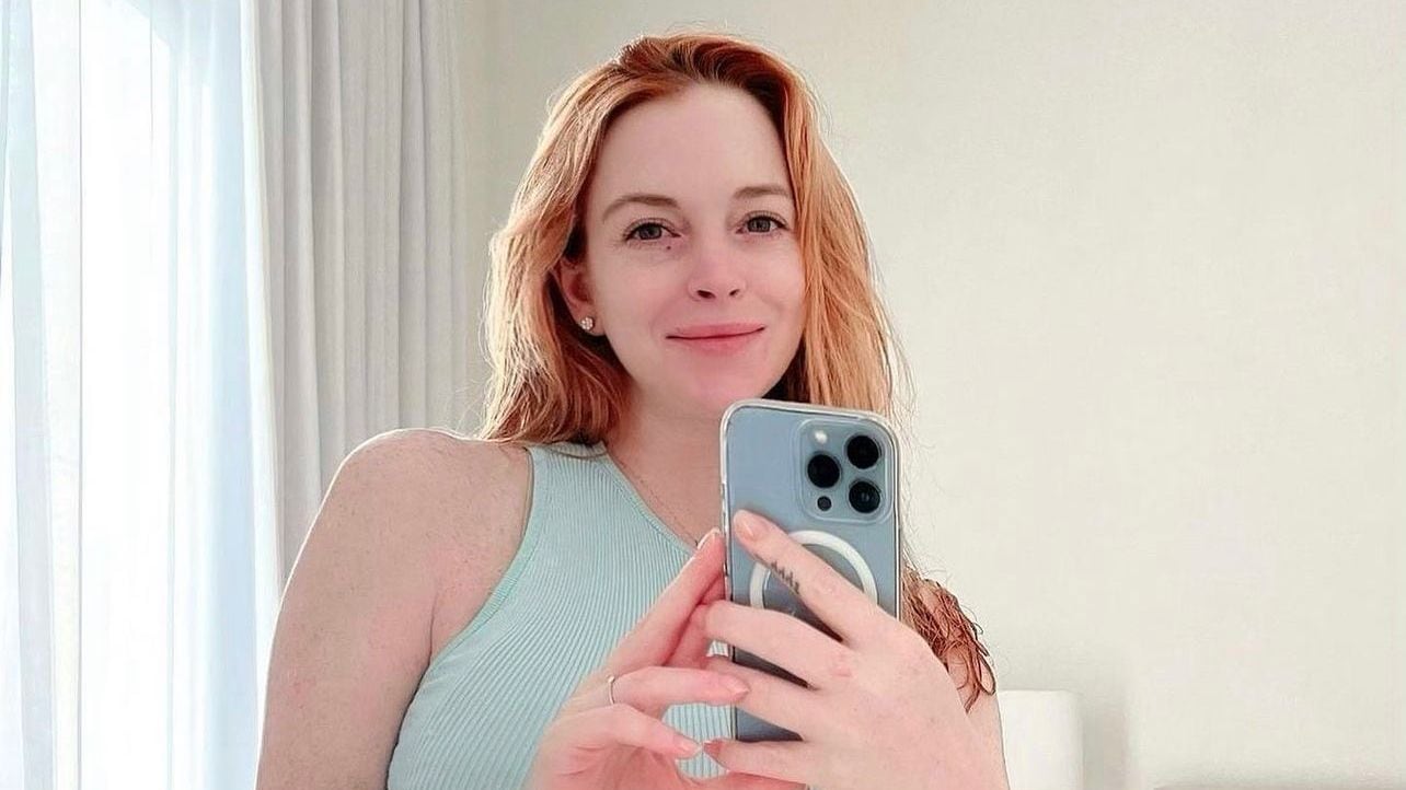 "Non sono una mamma normale...". La prima foto di Lindsay Lohan dopo il parto