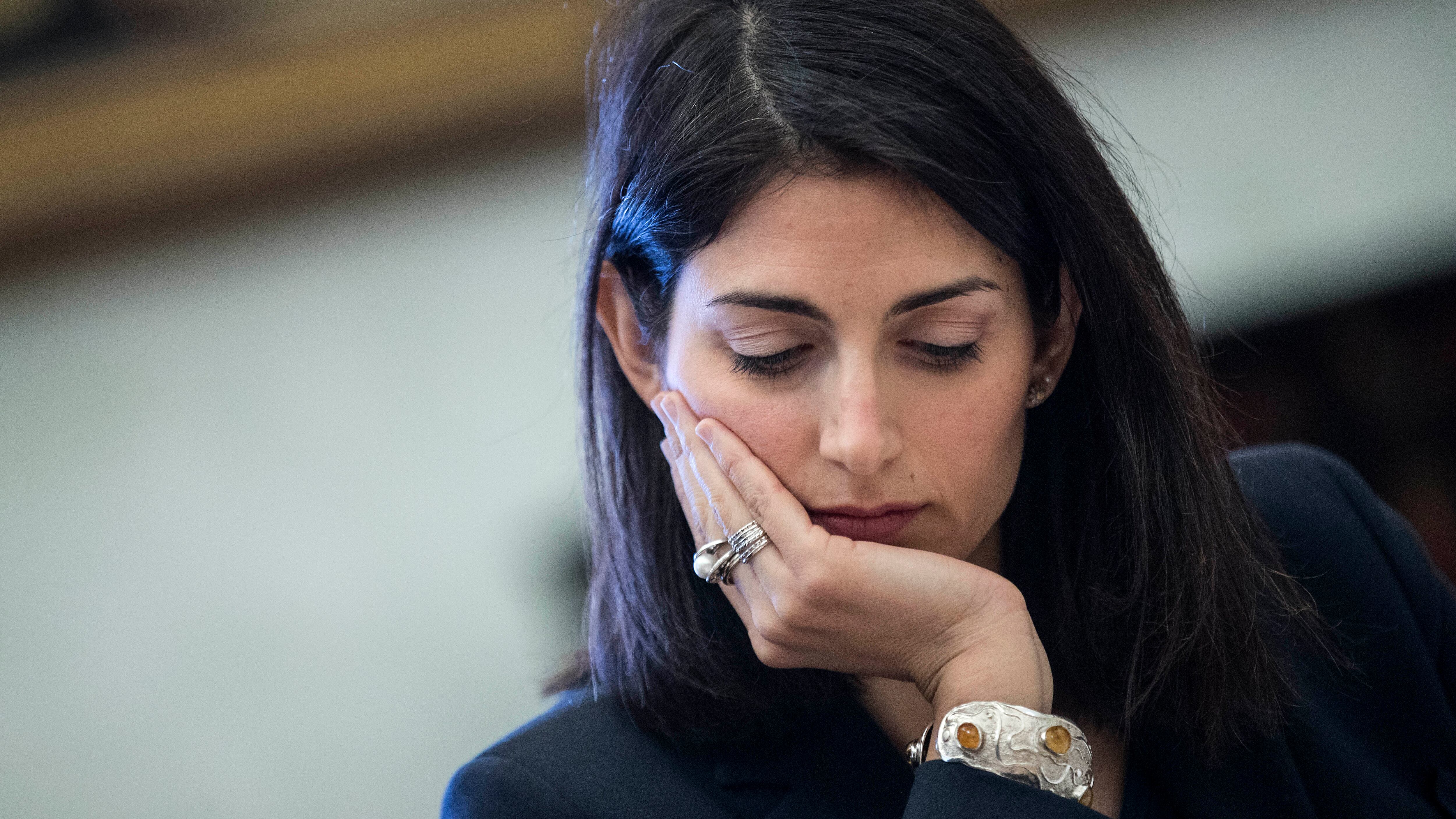 Grillini assediano Virginia: vogliono la sua testa per il caso Marra