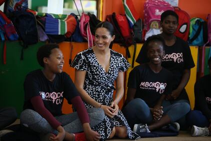 Meghan Markle e il Principe Harry arrivano in Sudafrica: foto 1