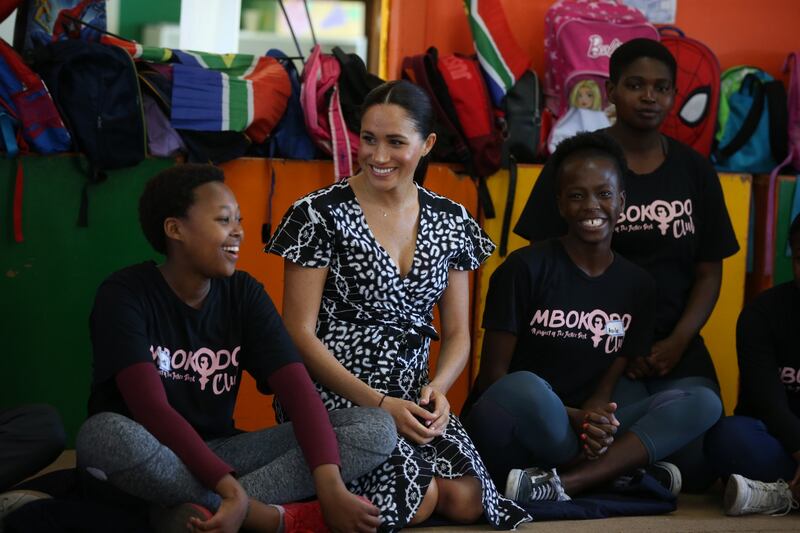 Meghan Markle e il Principe Harry arrivano in Sudafrica: foto 1