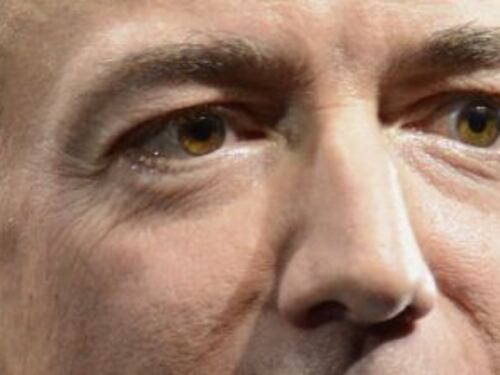 Jeff Bezos di Amazon denuncia per estorsione un tabloid vicino a Trump