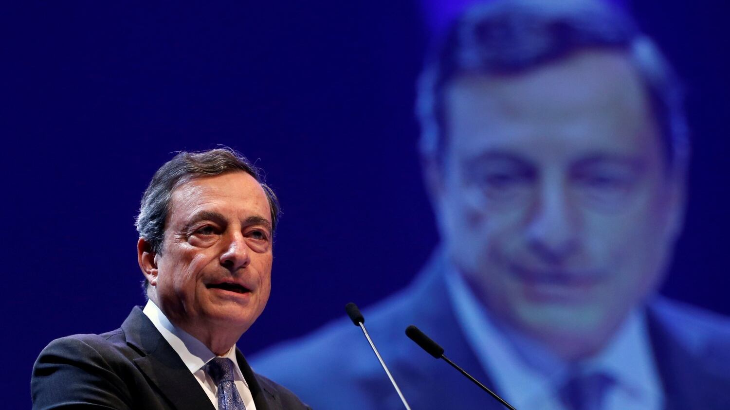 Draghi riarma il "bazooka": riparte il Quantitative Easing da 20 miliardi al mese