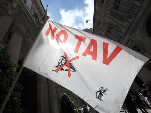 No Tav, No Triv, No Clima Se ne vadano tutti al Polo