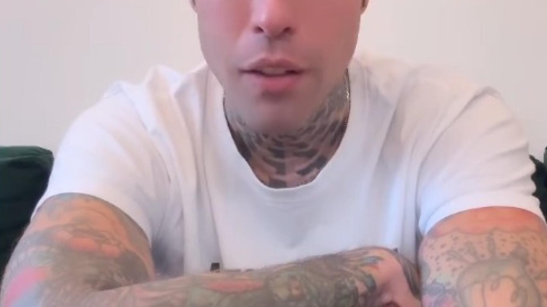 La cretinata di Fedez, il giudice candidato e Macron: quindi, oggi...