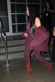 Kim Kardashian: calze a rete provocanti 26