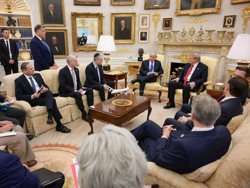 Zelensky e Netanyahu alla Casa Bianca. Il presidente ucraino: “Un buon incontro”