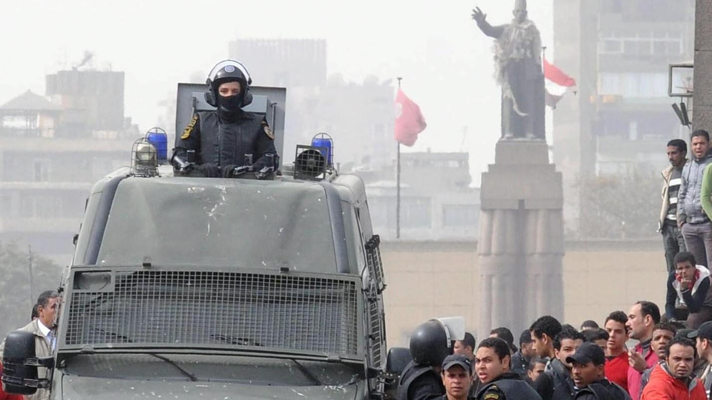 Morsi fa il duro: stato di emergenza