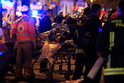 Il massacro dell'Isis a Parigi 10 anni fa 12